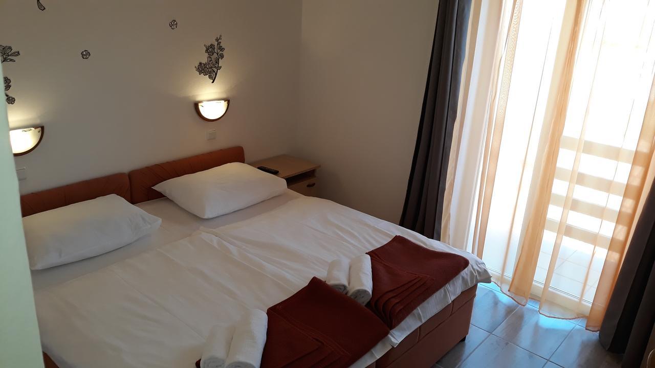 Pansion Maria Bed & Breakfast Zadar Ngoại thất bức ảnh